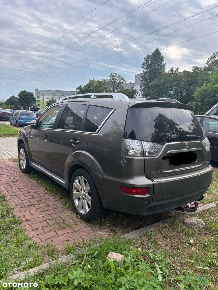 Mitsubishi Outlander 2.0 DID Instyle - 4
