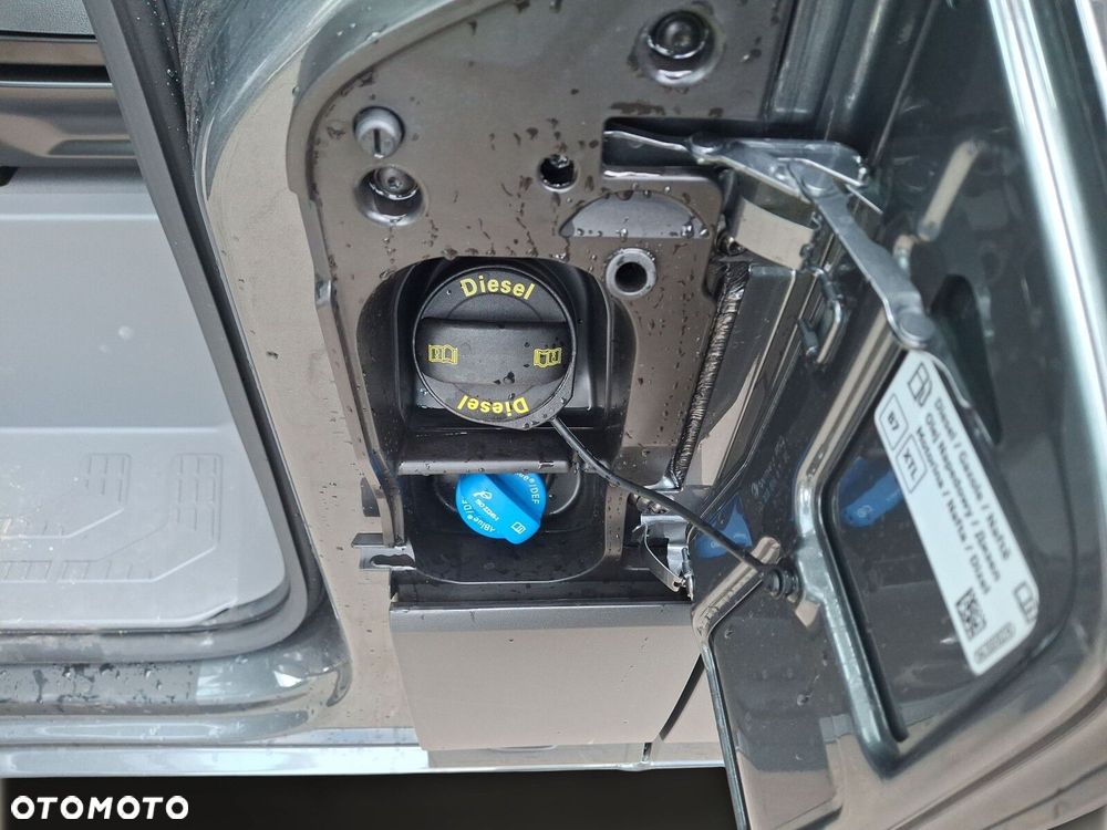 Volkswagen Crafter 35 furgon 177km Automat 3640 - 14