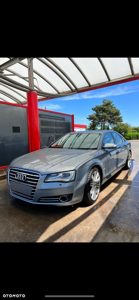 Audi A8 4.2 TDI Quattro - 1