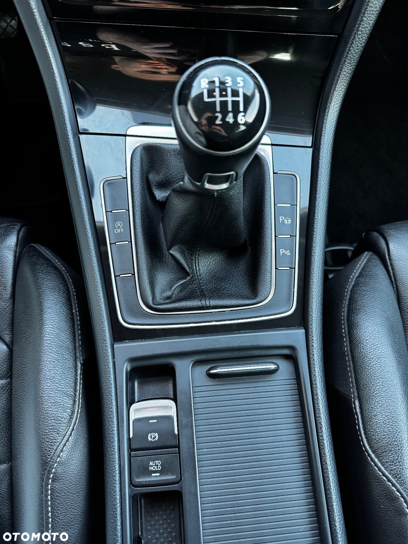 Volkswagen Golf 2.0 TDI (BlueMotion Technology) Highline - 22