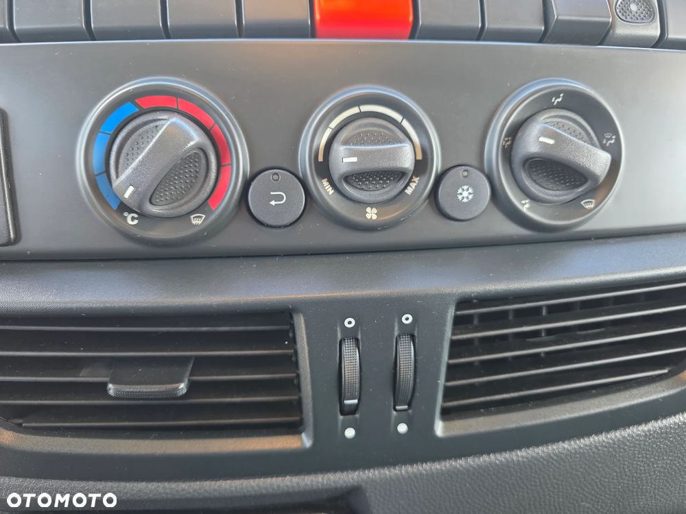 Iveco EUROCARGO ML 120E25 EEV CHŁODNIA 5 M DŁ  TYLKO 320 TYŚ KM SUPER STAN !!! - 29