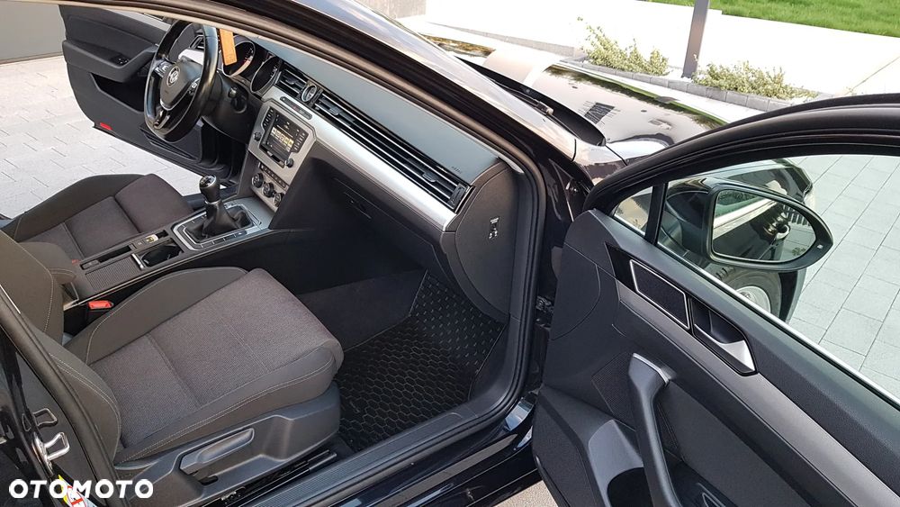 Volkswagen Passat 2.0 TDI BMT Highline - 24
