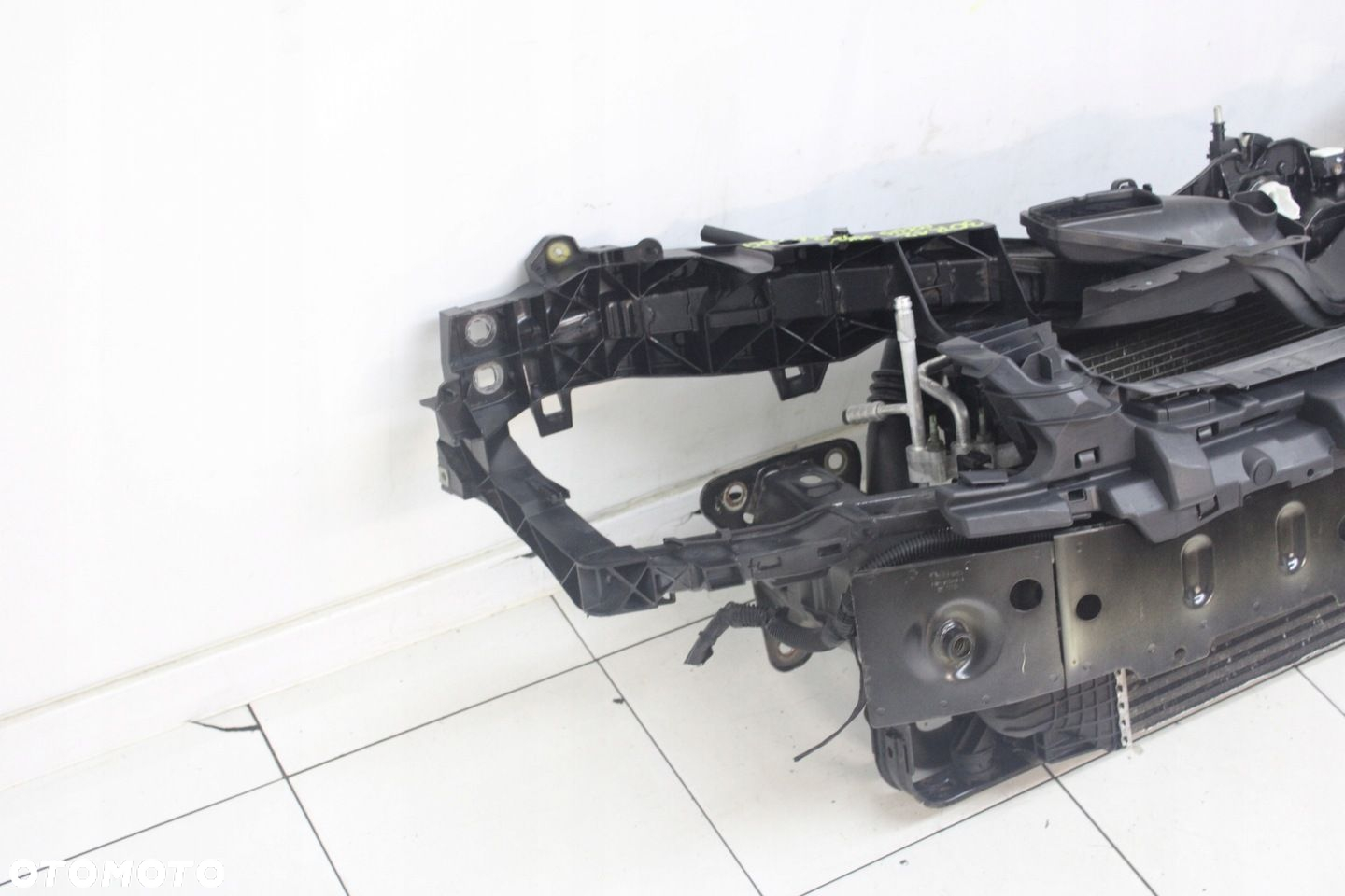 PAS PRZEDNI WZMOCNIENIE CHŁODNICE FORD FOCUS MK2 LIFT 2007R- 2.0 TDCI - 7