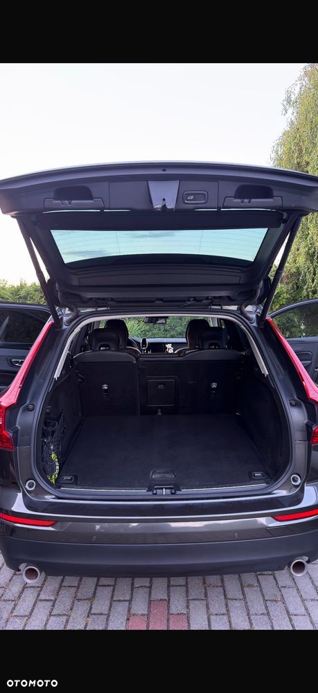 Volvo XC 60 T4 Momentum Pro - 16