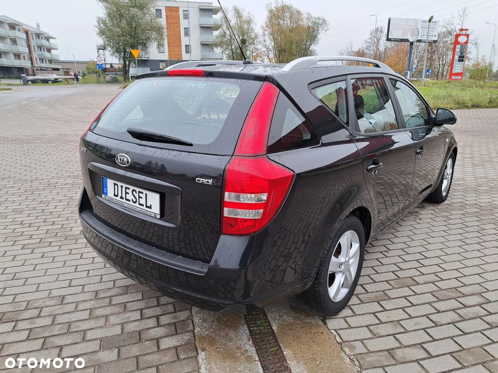 Kia Ceed - 7