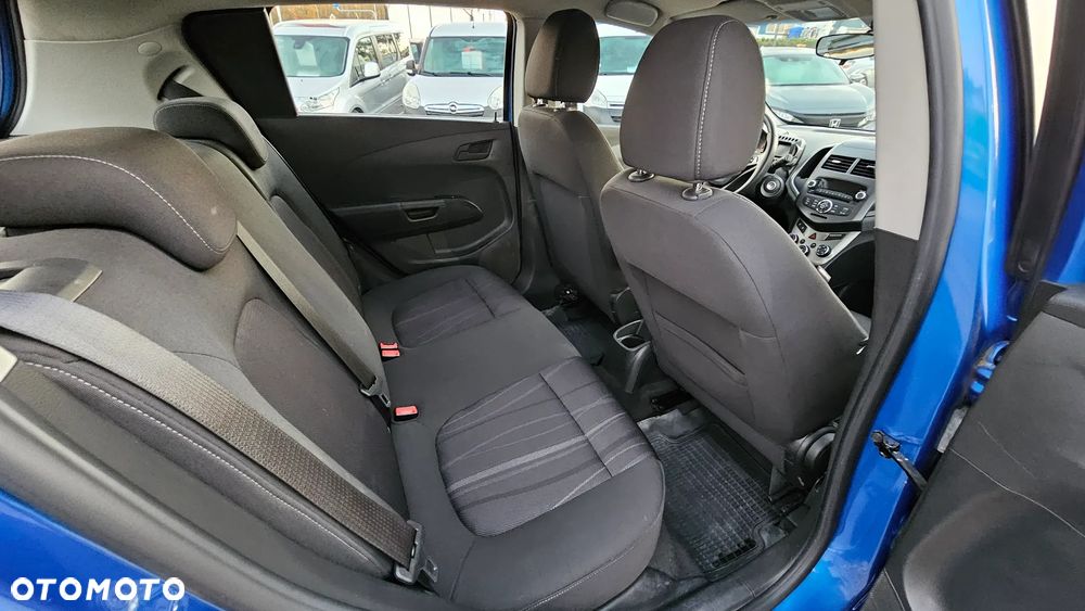 Chevrolet Aveo 1.4 16V LS Design+ - 8