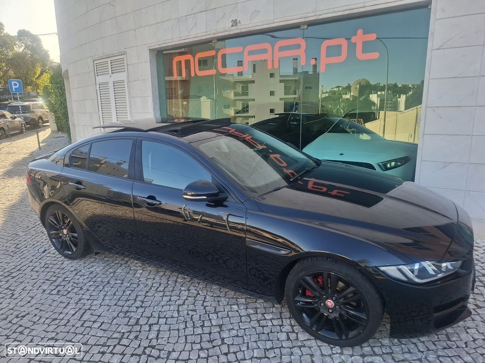 Jaguar XE 2.0 D Prestige Aut. - 1