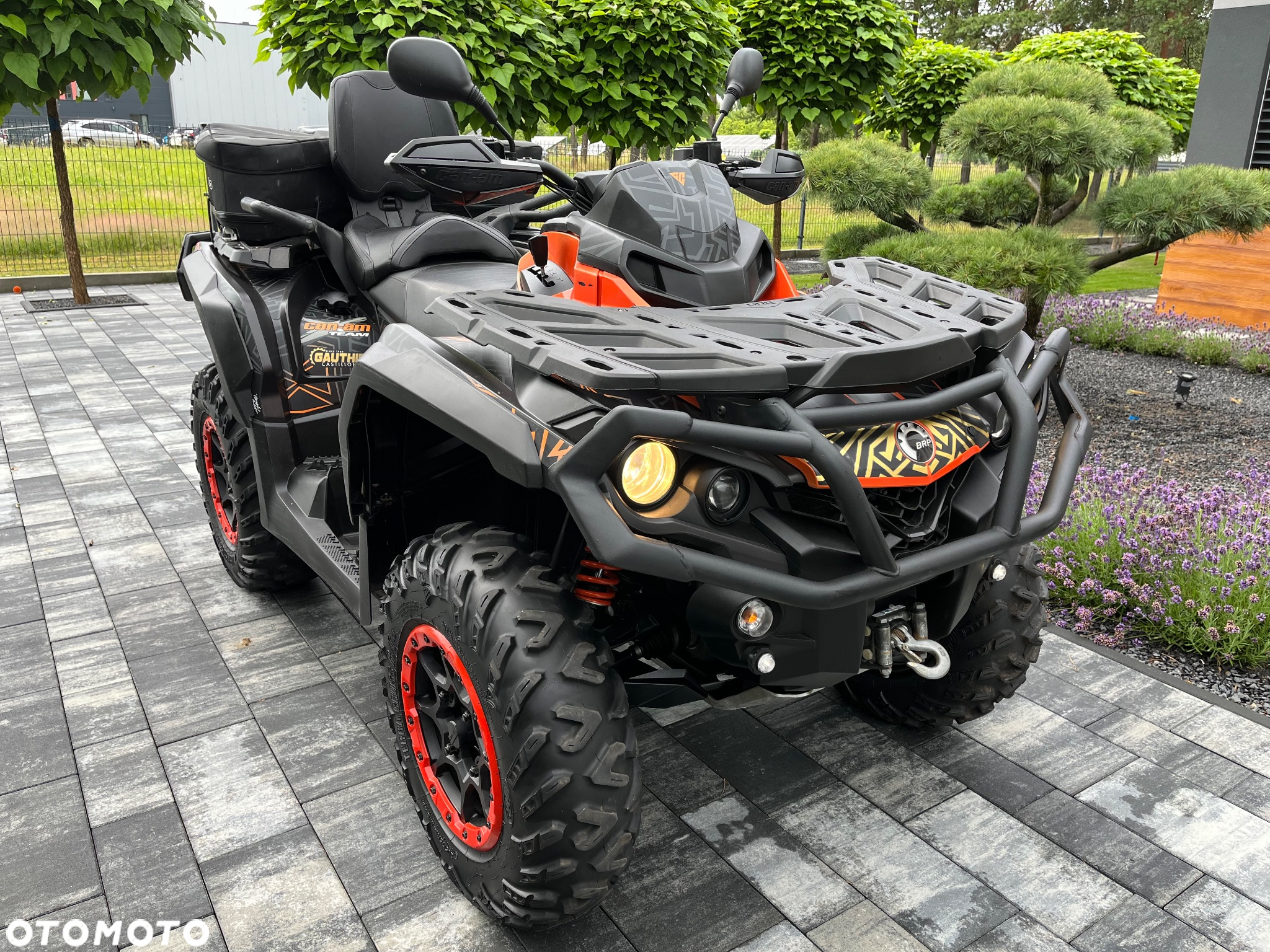 Can-Am Outlander Max - 12