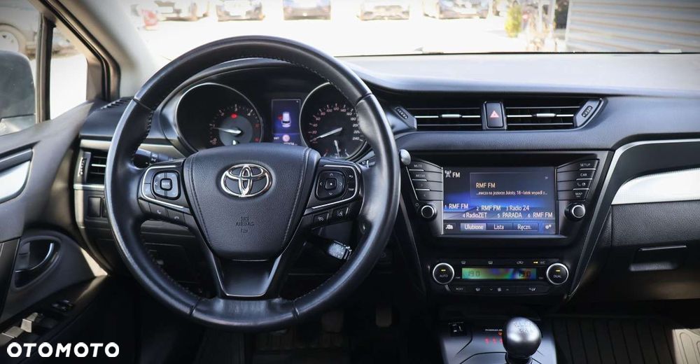 Toyota Avensis - 20