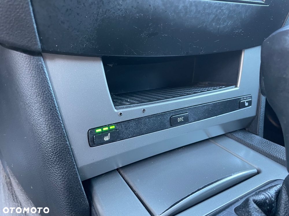 BMW Seria 5 525i Touring - 35