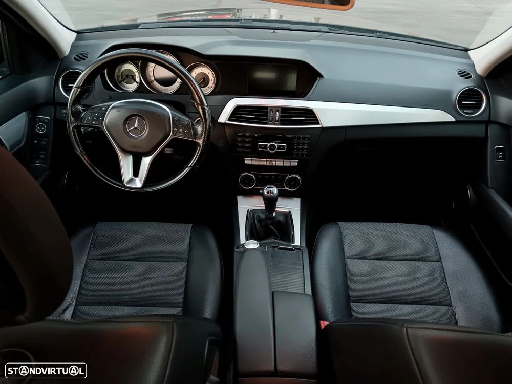Mercedes-Benz C 220 CDi Avantgarde - 13