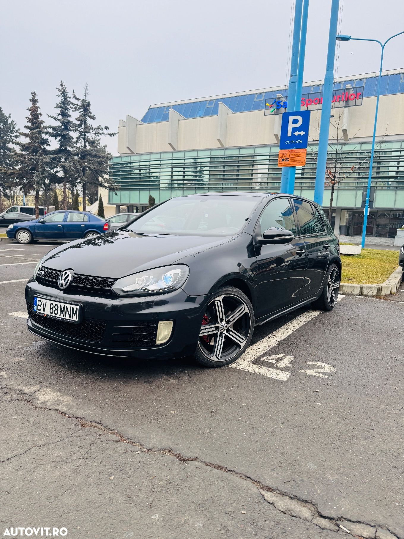 Volkswagen Golf 2.0 TDI DPF DSG GTD - 1