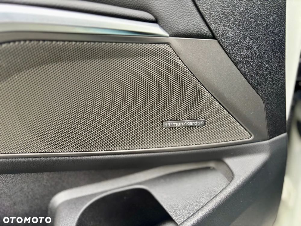 BMW Seria 3 330i xDrive M Sport sport - 11