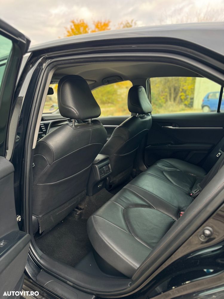 Toyota Camry Business Edition - 12