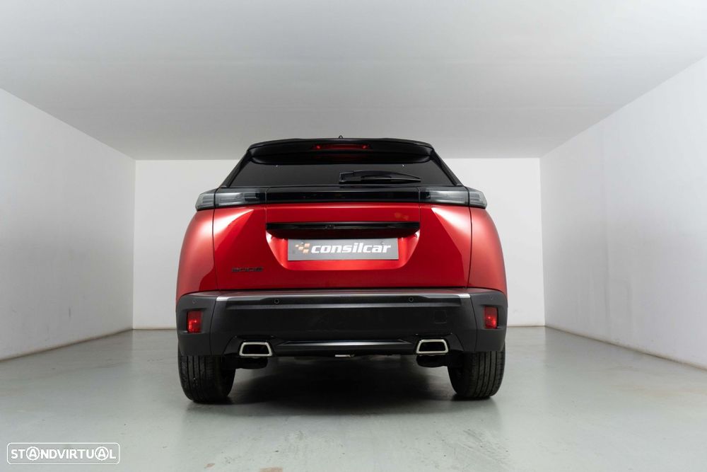Peugeot 2008 1.2 PureTech Allure Pack EAT8 - 4