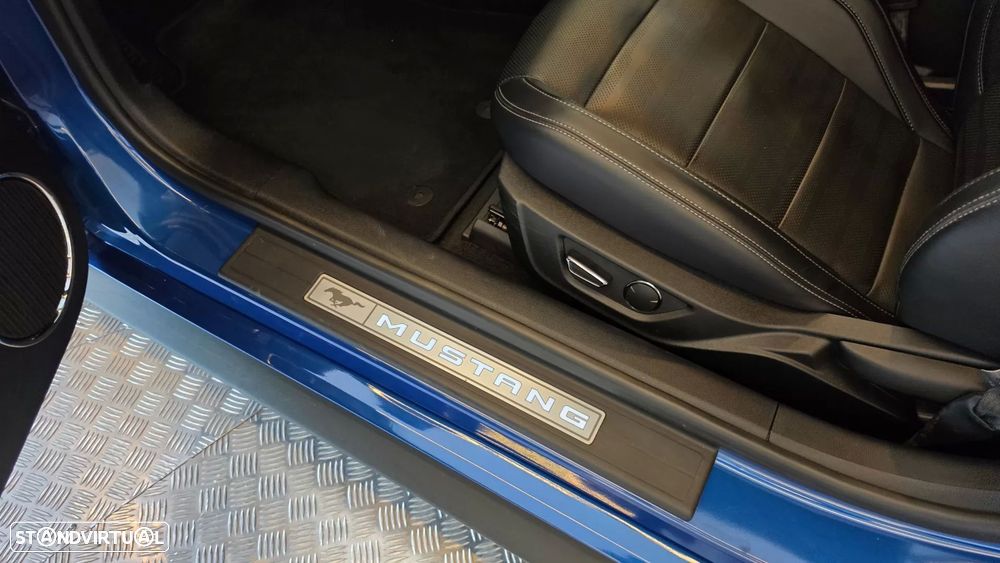 Ford Mustang Cabrio 2.3 Eco Boost - 42