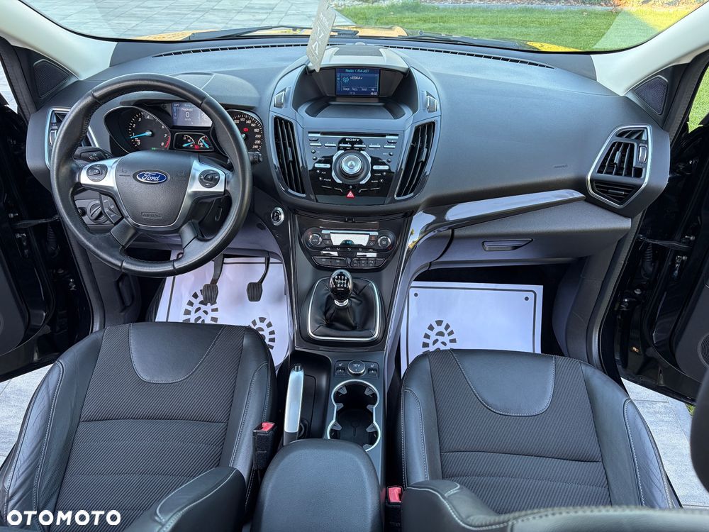 Ford Kuga 1.5 EcoBoost 2x4 Titanium - 9