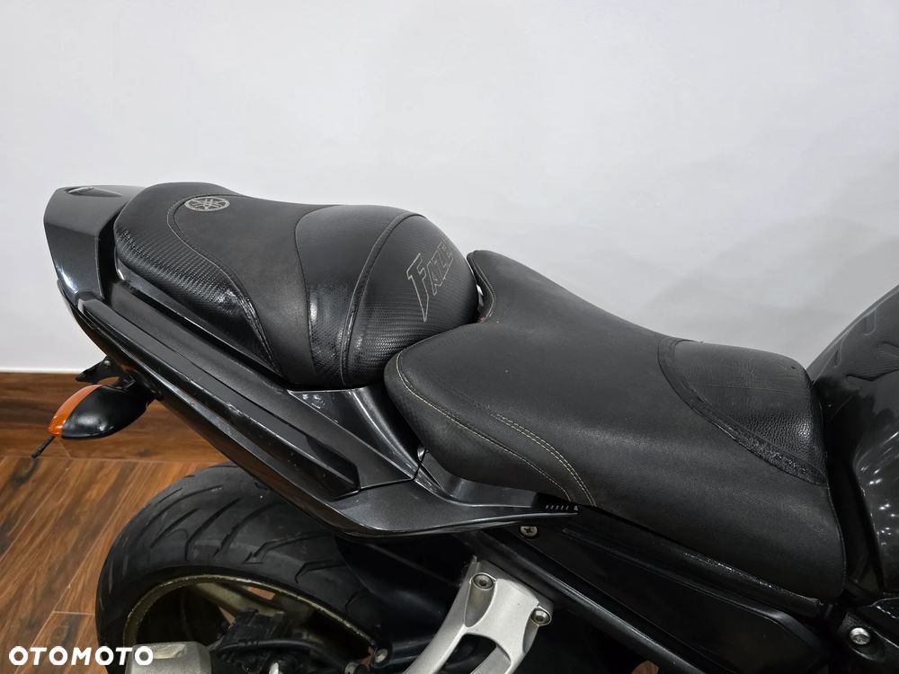 Yamaha FZ - 13