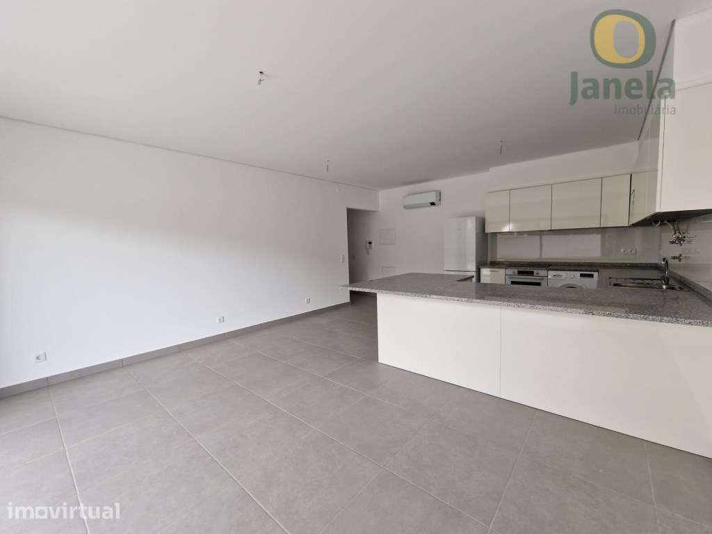 Apartamento novo sem mobilia com 2 suites , garagem e arrecadação - Grande imagem: 3/30