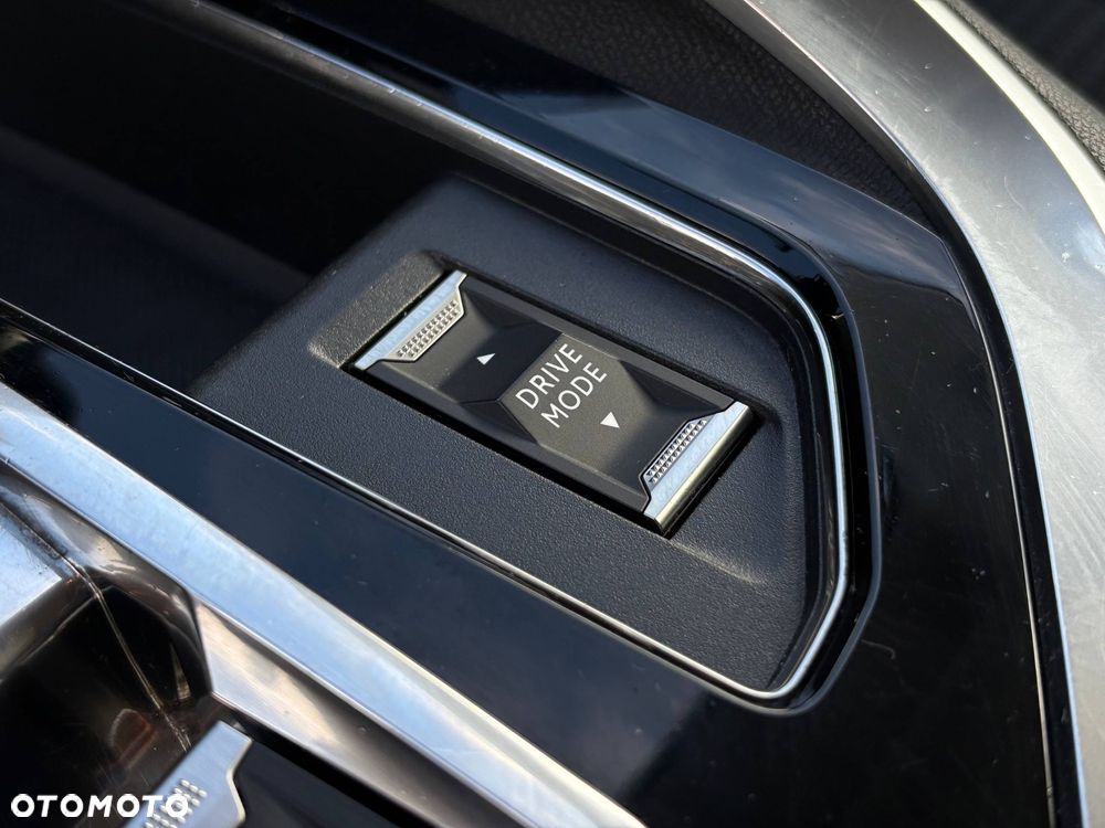 Peugeot 5008 1.2 PureTech Active S&S EAT8 - 23