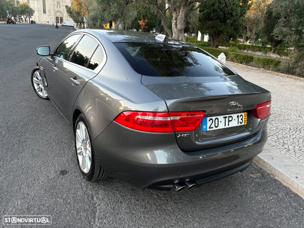 Jaguar XE 20d AWD Aut. Portfolio - 6