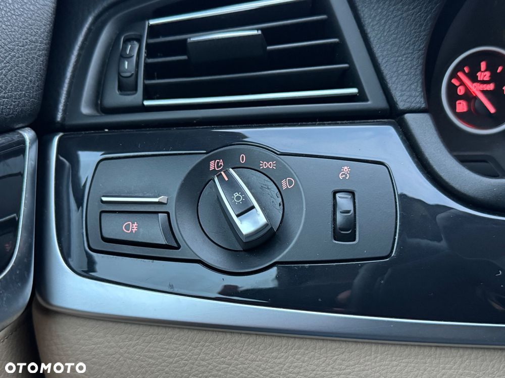 BMW Seria 5 520d Efficient Dynamics - 33