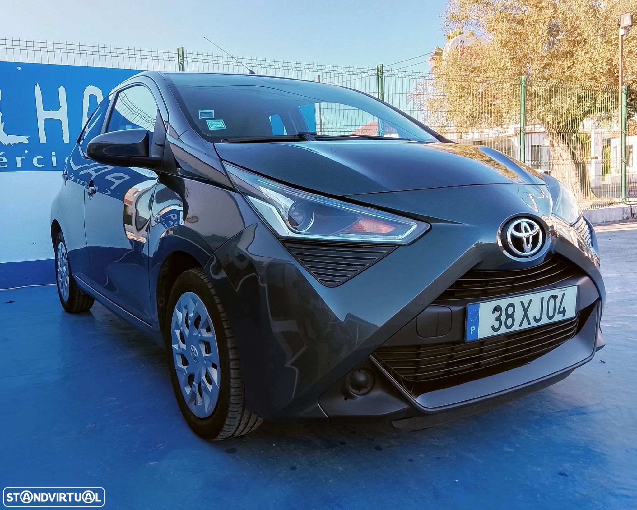 Toyota Aygo 1.0 X-Play+X-Touch - 1