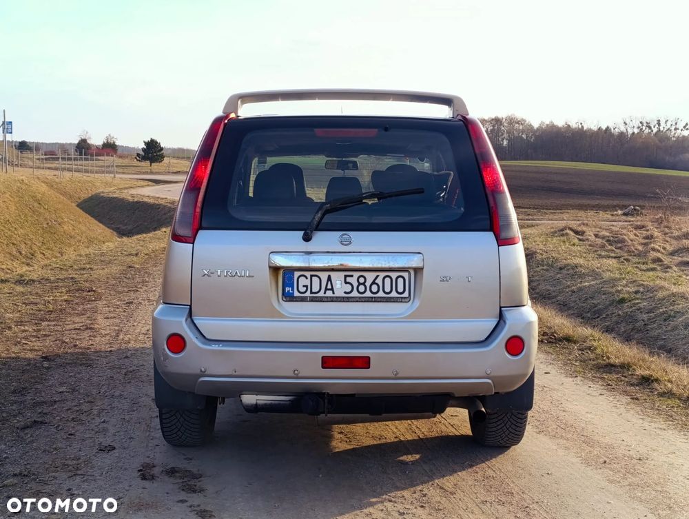 Nissan X-Trail 2.5 Sport - 6