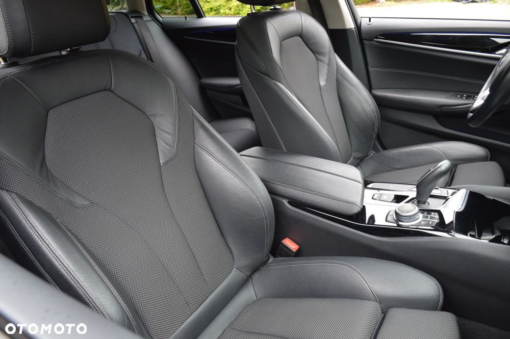 BMW Seria 5 520d xDrive Sport Line sport - 27