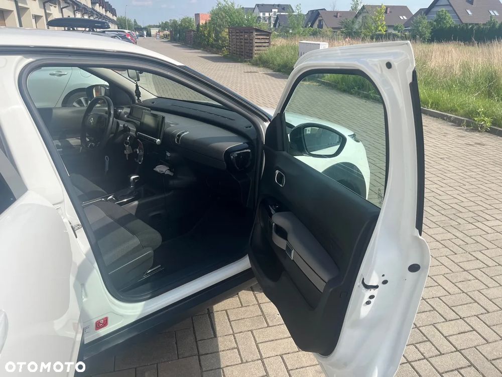 Citroën C4 Cactus 1.2 PureTech Feel S&S EAT6 - 17