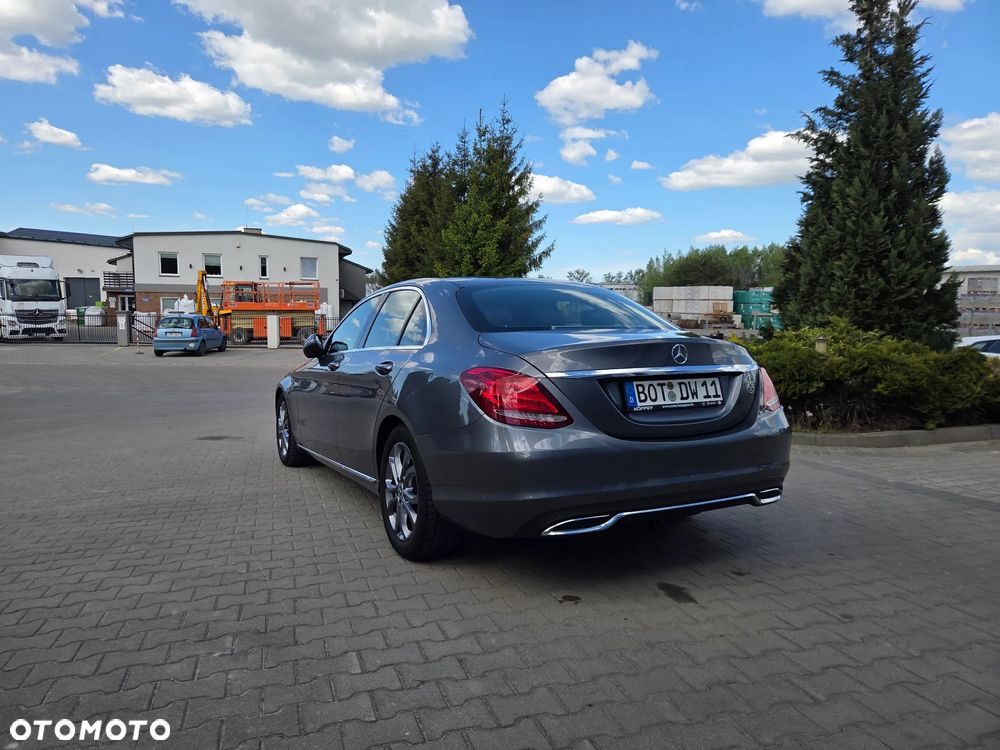 Mercedes-Benz Klasa C 180 9G-TRONIC Edition - 10