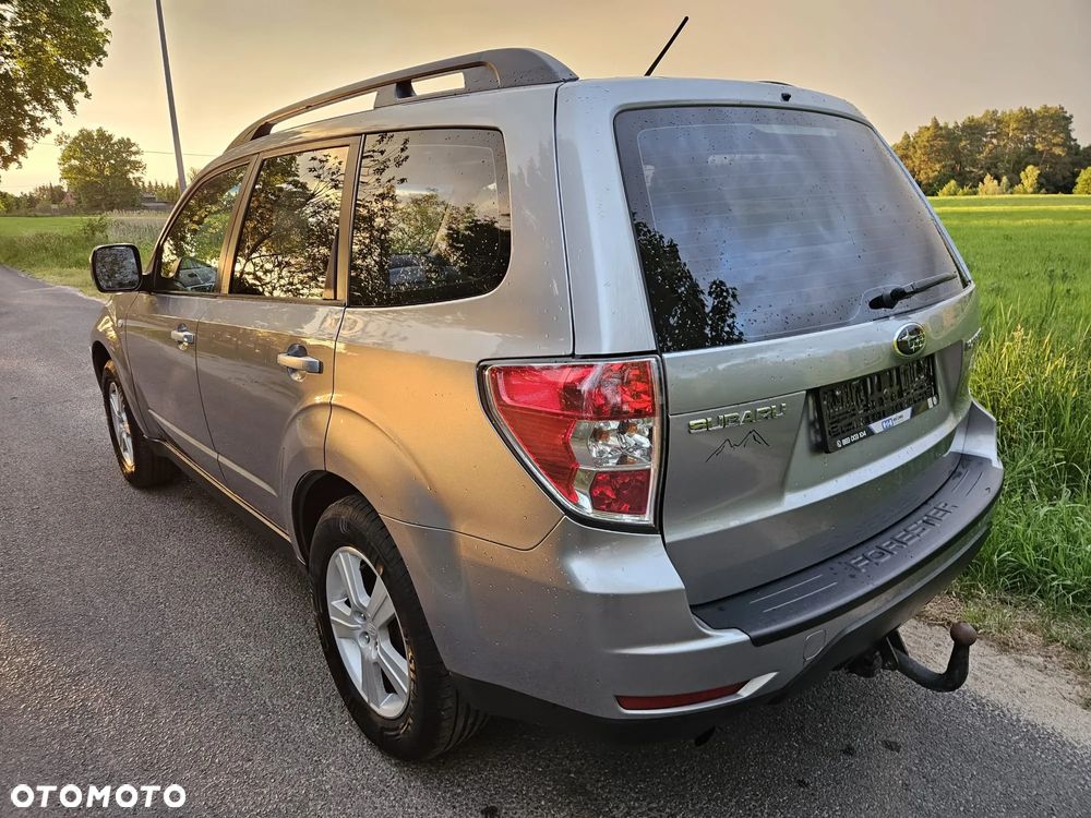 Subaru Forester 2.0 XA TRE - 10