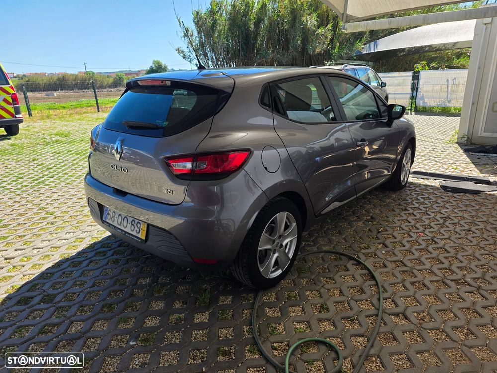 Renault Clio 1.5 dCi Dynamique S - 10