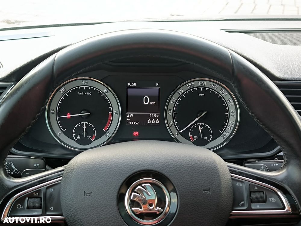 Skoda Superb 2.0 TDI DSG Laurin & Klement - 8