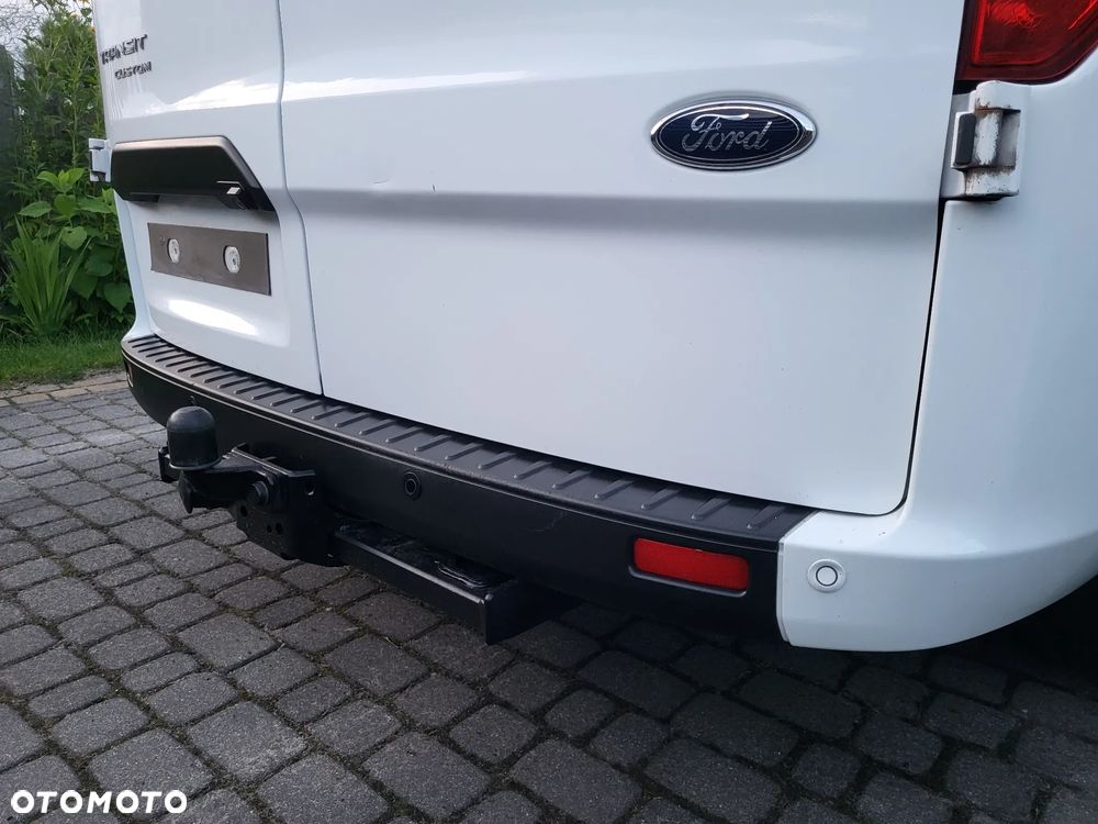 Ford Custom 320 - 28