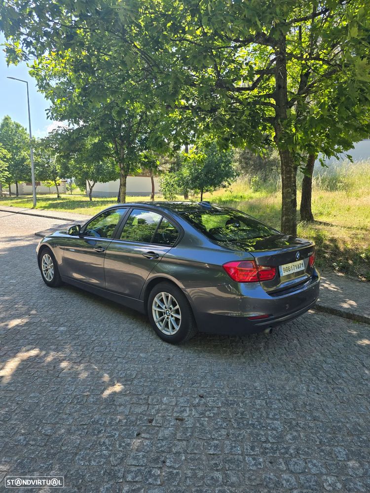 BMW 316 d Sport Line - 8