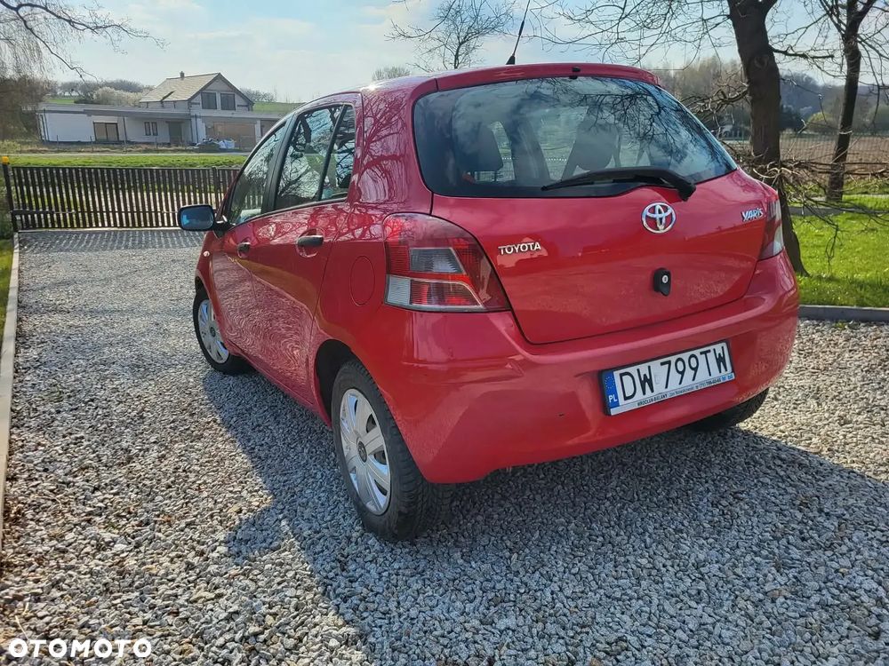 Toyota Yaris 1.4 D-4D Sol - 4