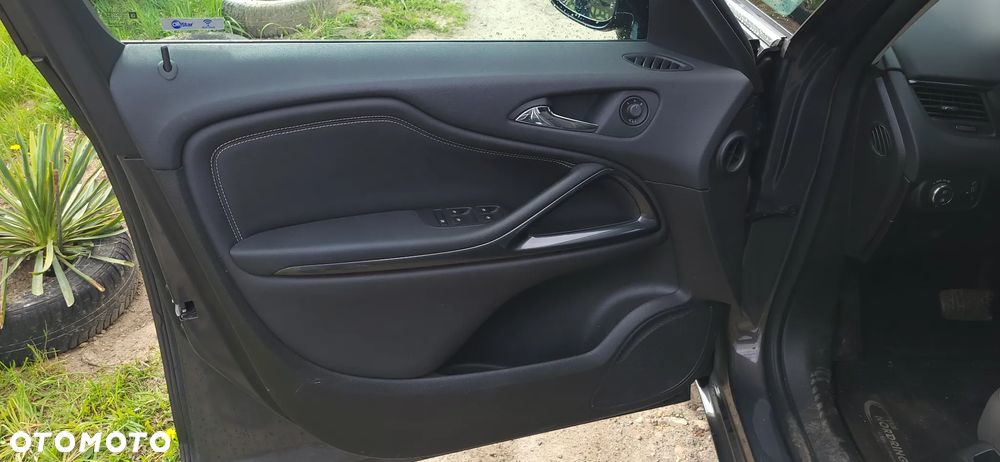 Opel Zafira Tourer 2.0 CDTI Automatik Business Innovation - 11