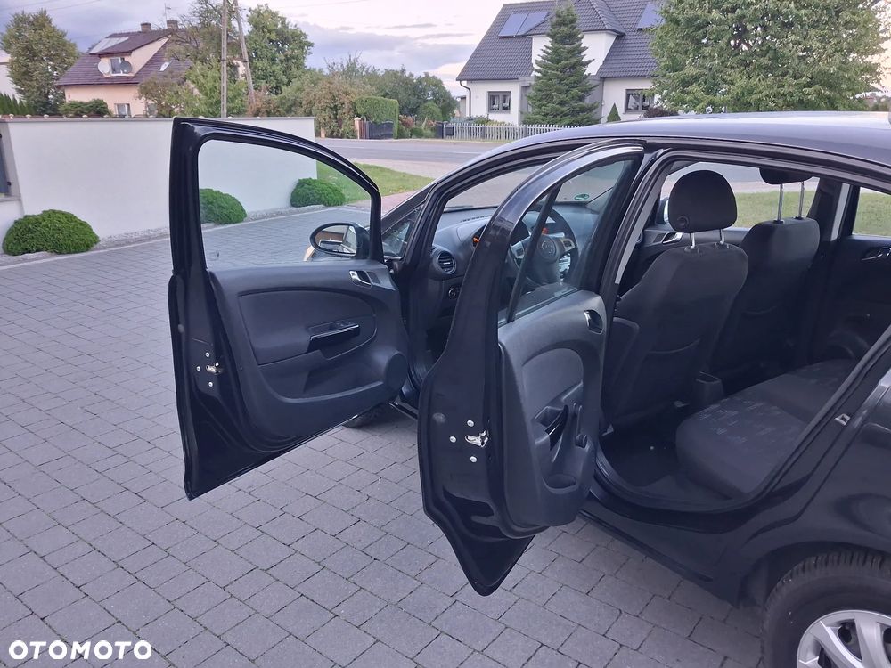 Opel Corsa 1.2 16V Cosmo - 13