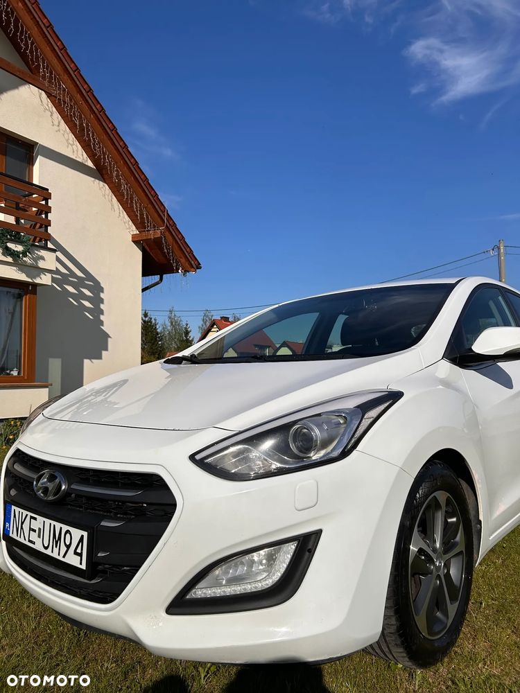 Hyundai i30 blue 1.6 CRDi Premium - 3