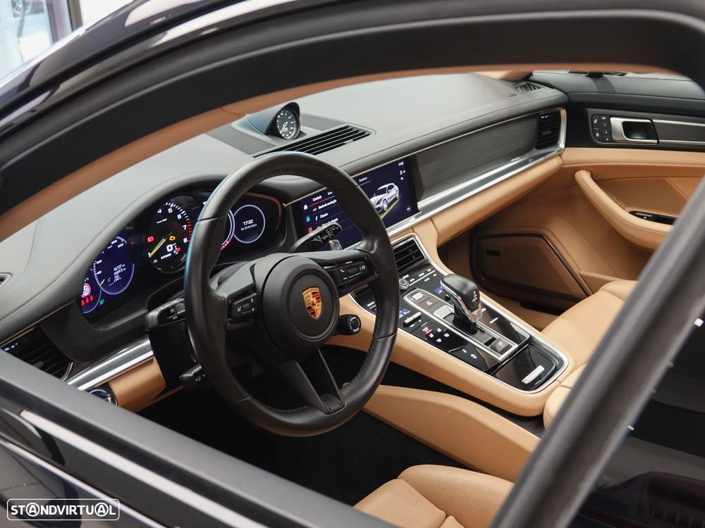 Porsche Panamera Sport Turismo 4 E-Hybrid Platinum Edition - 22