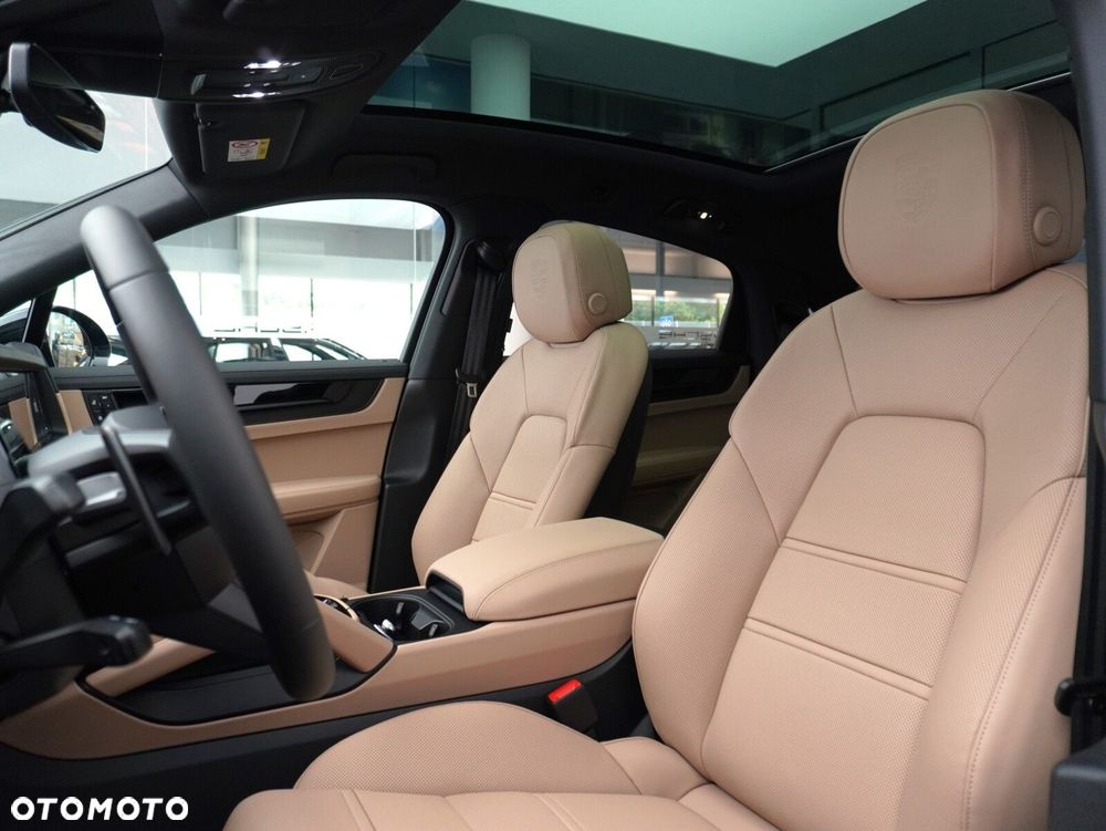 Porsche Cayenne E-Hybrid PHEV Black Edition - 30