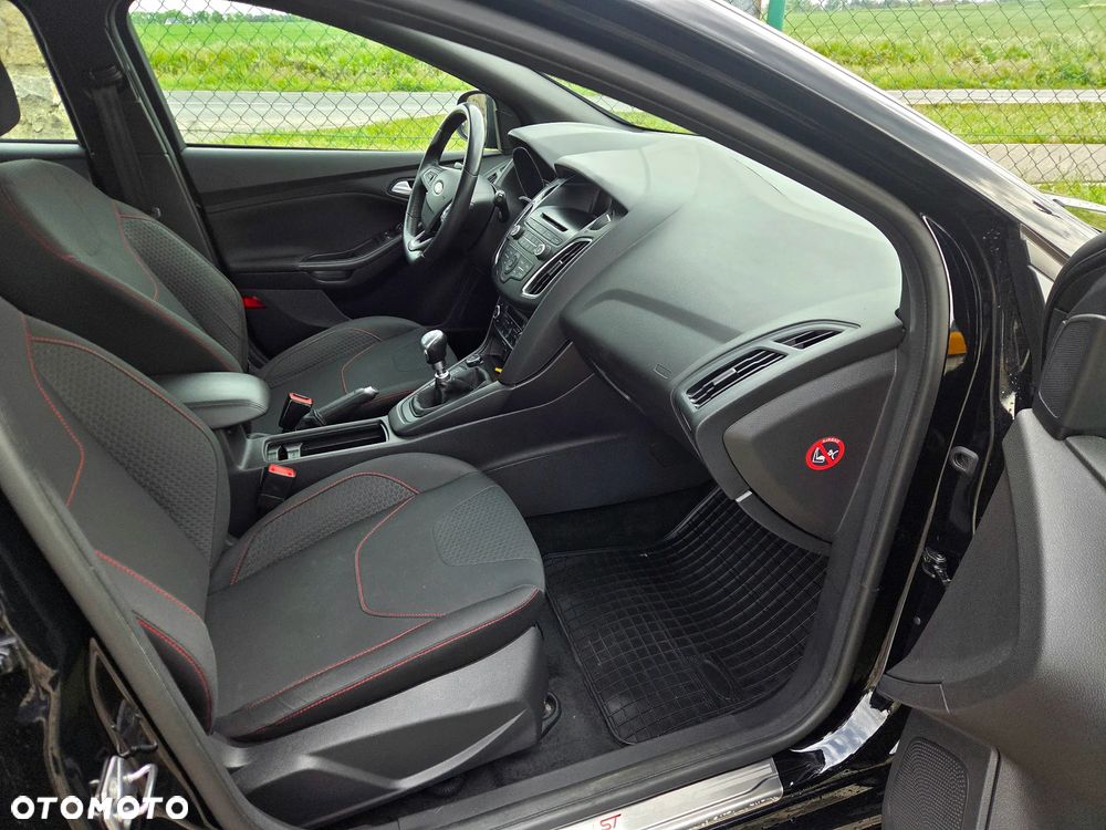 Ford Focus 1.0 EcoBoost ST-Line - 6