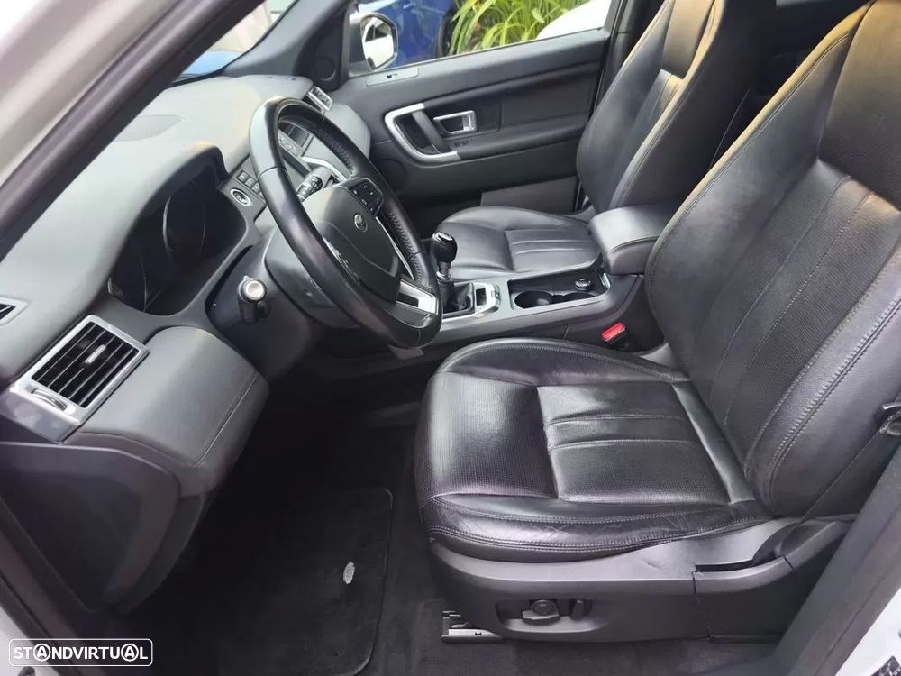 Land Rover Discovery Sport TD4 HSE Luxury - 18
