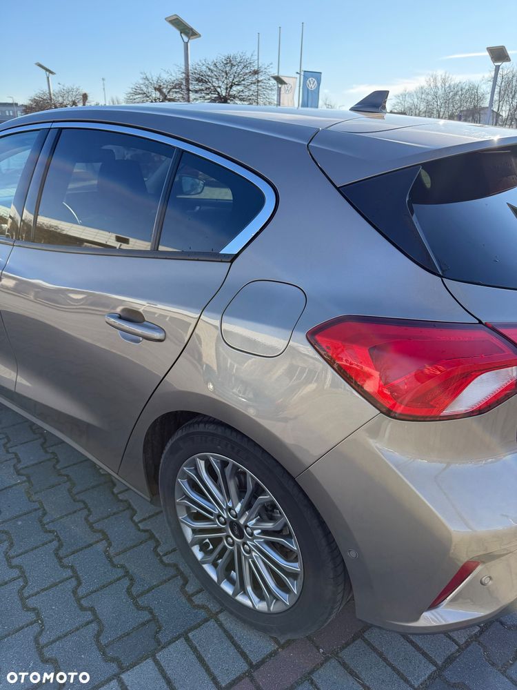 Ford Focus 1.0 EcoBoost Titanium Business - 10