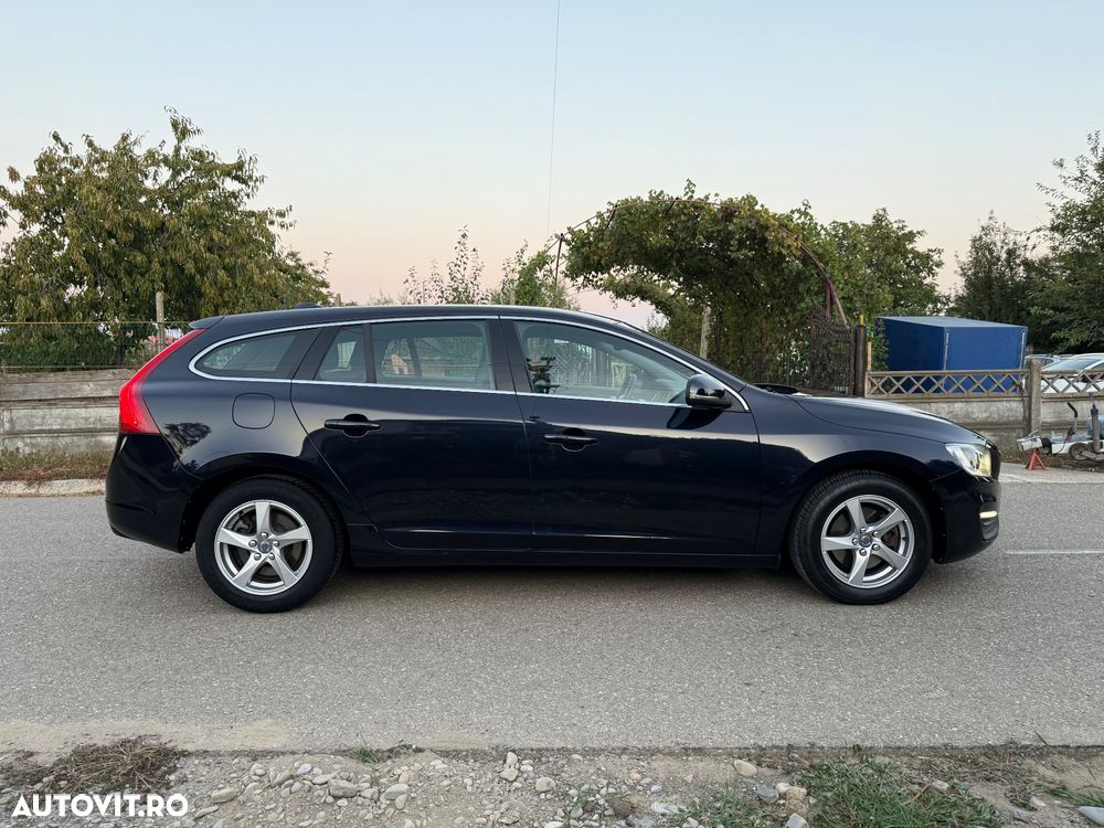 Volvo V60 D3 Momentum Pro - 39