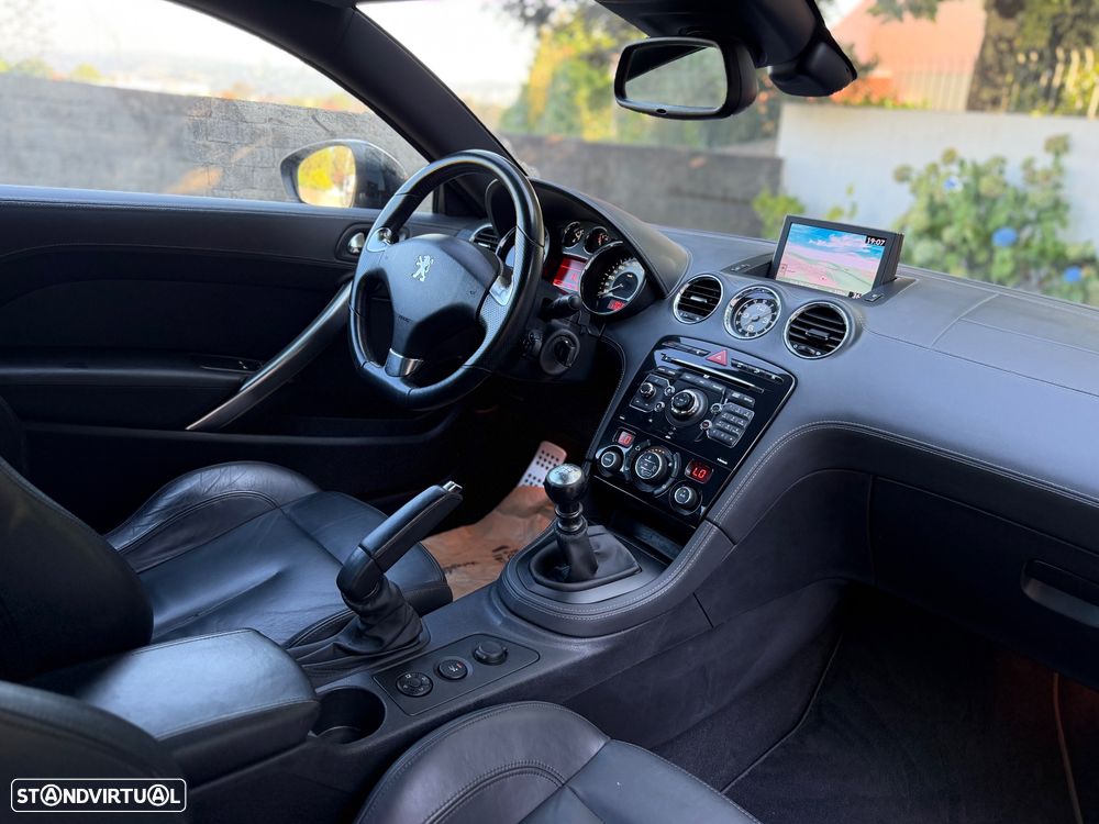 Peugeot RCZ 2.0 HDi FAP 160 GT-Line - 27