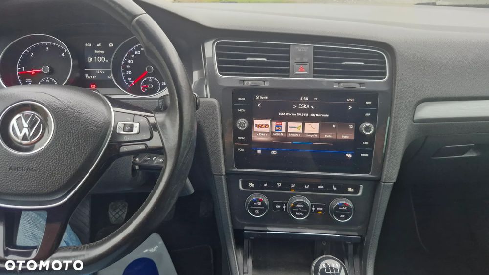 Volkswagen Golf - 17