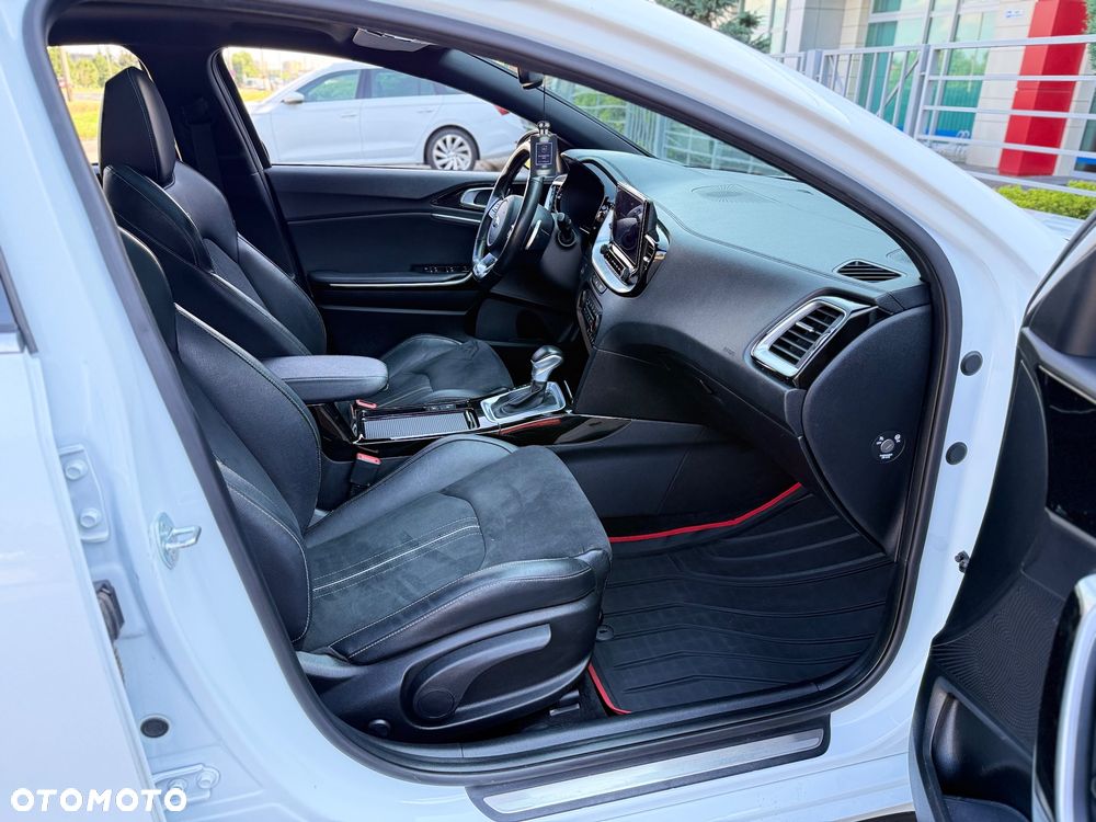 Kia ProCeed 1.4 T-GDI DCT7 OPF GT LINE - 21