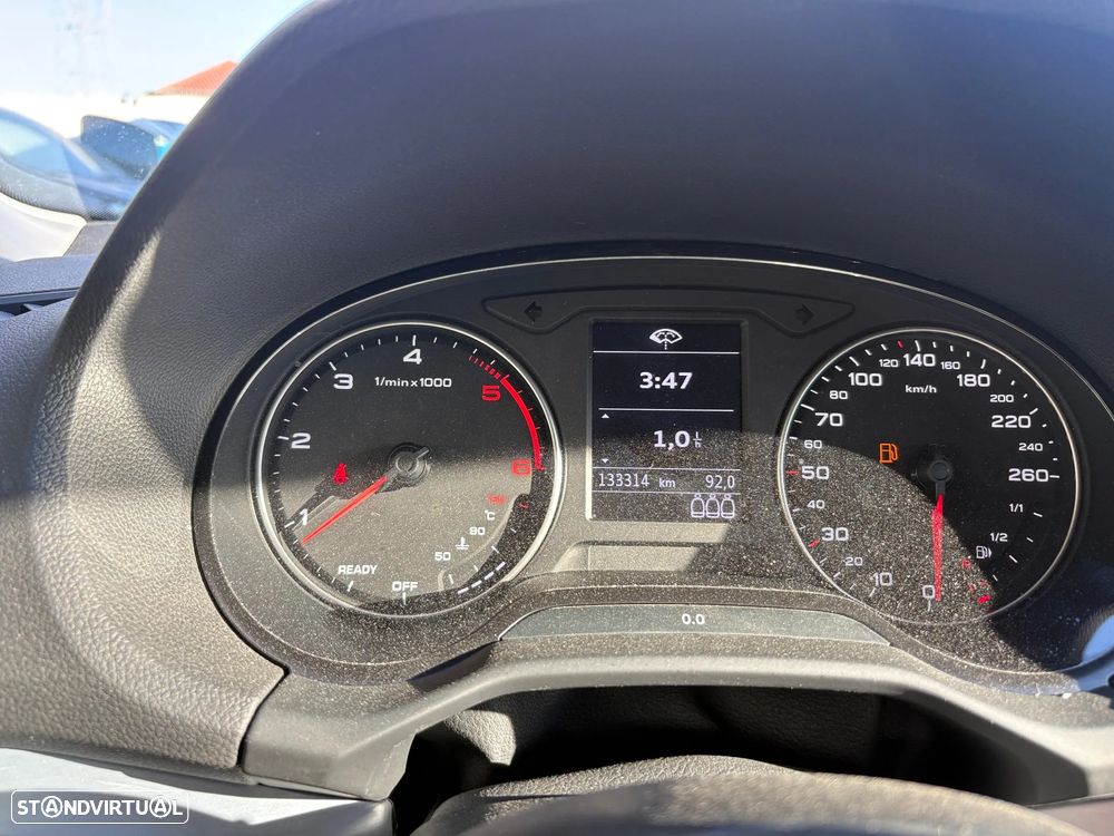 Audi Q2 30 TDI - 13